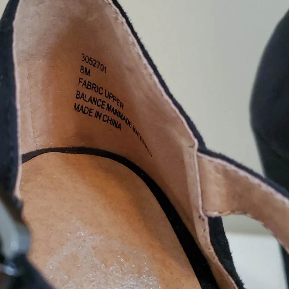Crown Vintage black suede tstrap peep toe wedge 8 - Picture 2 of 6
